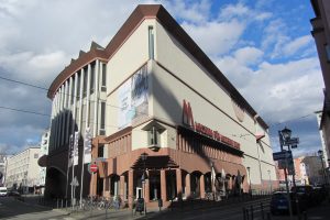 Frankfurt_am_Main_-_Museum_für_Moderne_Kunst_Brauchbachstraße